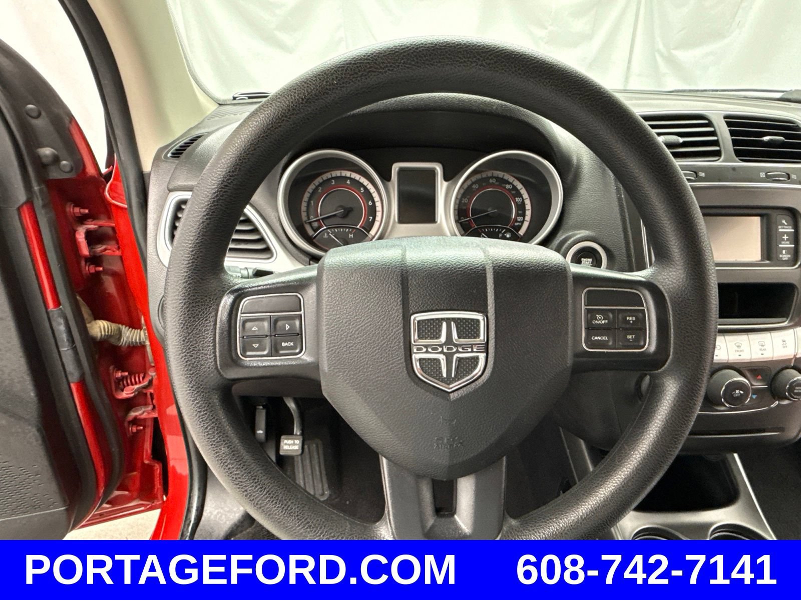 Used 2019 Dodge Journey SE FWD image 16