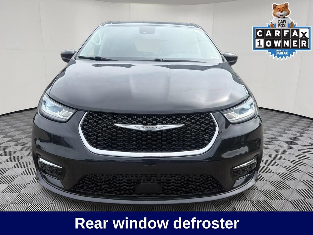 Used 2023 Chrysler Pacifica Touring-L FWD image 10
