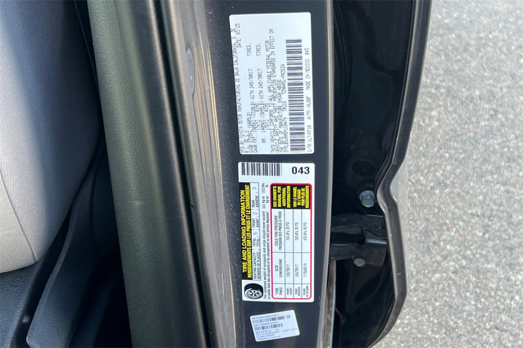Certified 2025 Toyota Tacoma SR5 image 33