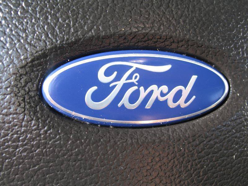 Used 2019 Ford F150 Lariat w/ Equipment Group 502A Luxury AWD/4WD image 32
