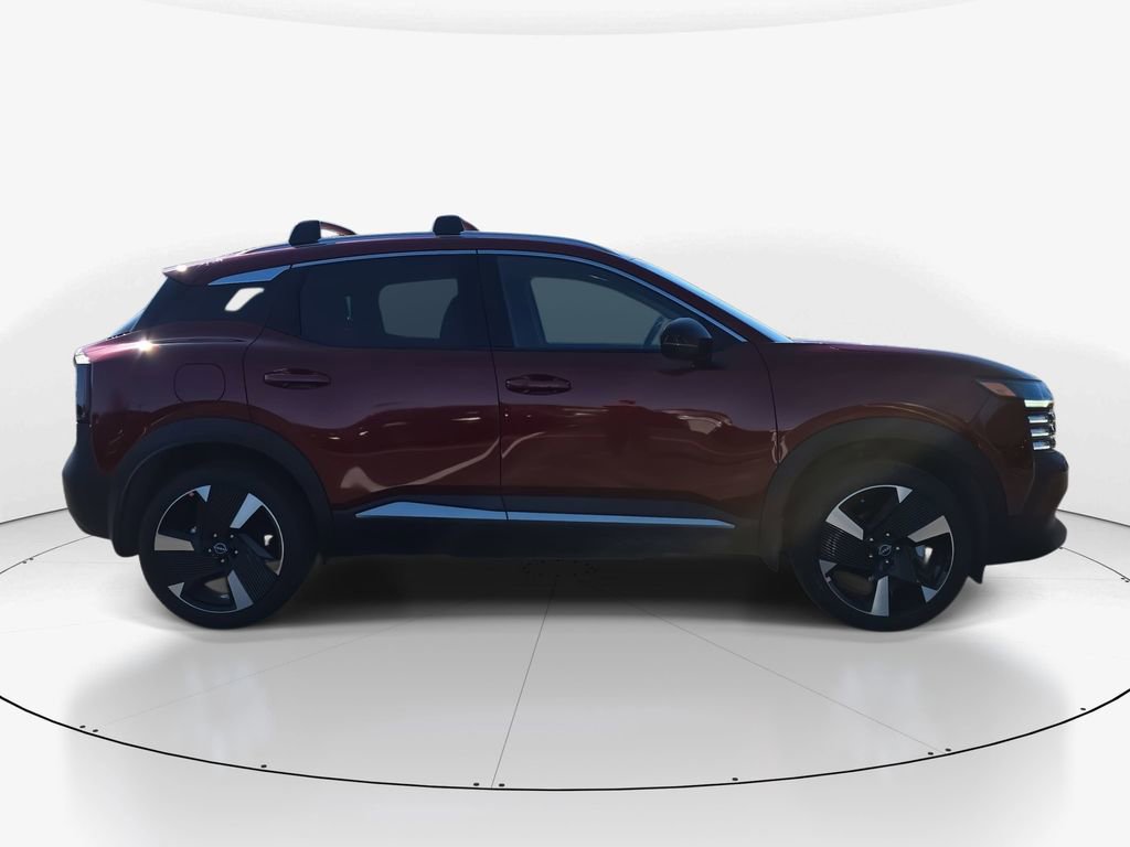 New 2026 Nissan Kicks SR w/ SR Premium Package FWD image 3