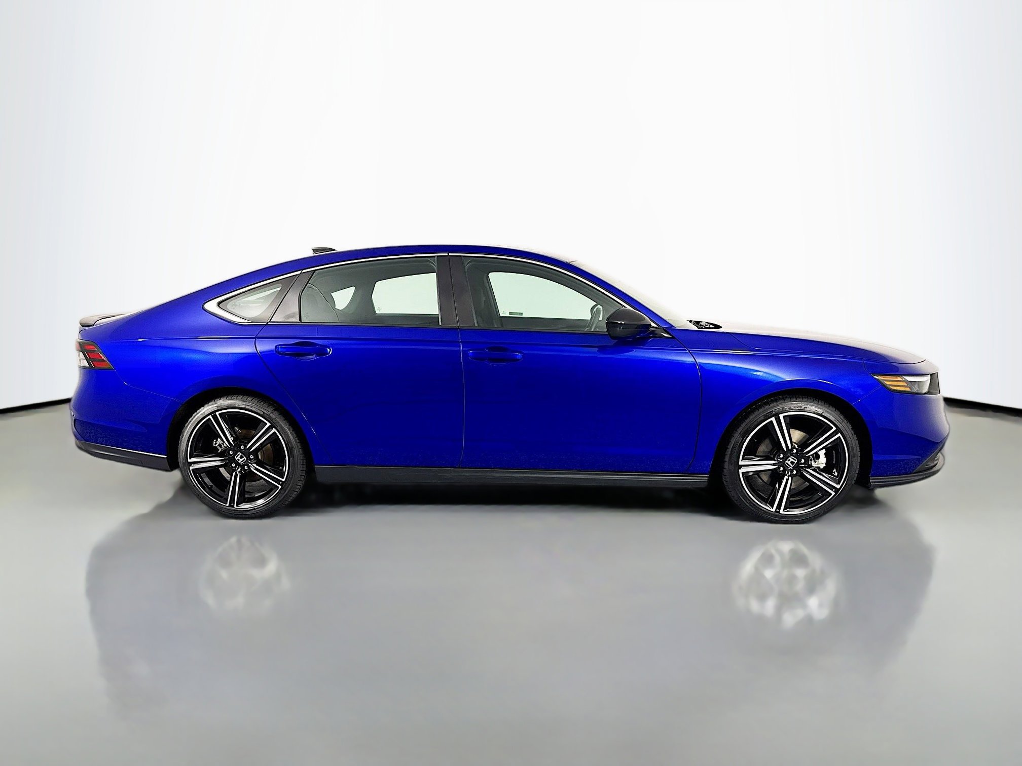 Certified 2023 Honda Accord Sport image 4