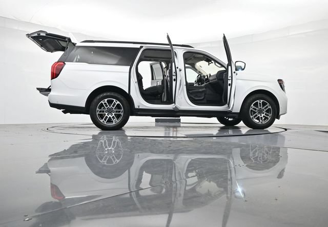 Certified 2025 Ford Expedition Max Active AWD/4WD image 58