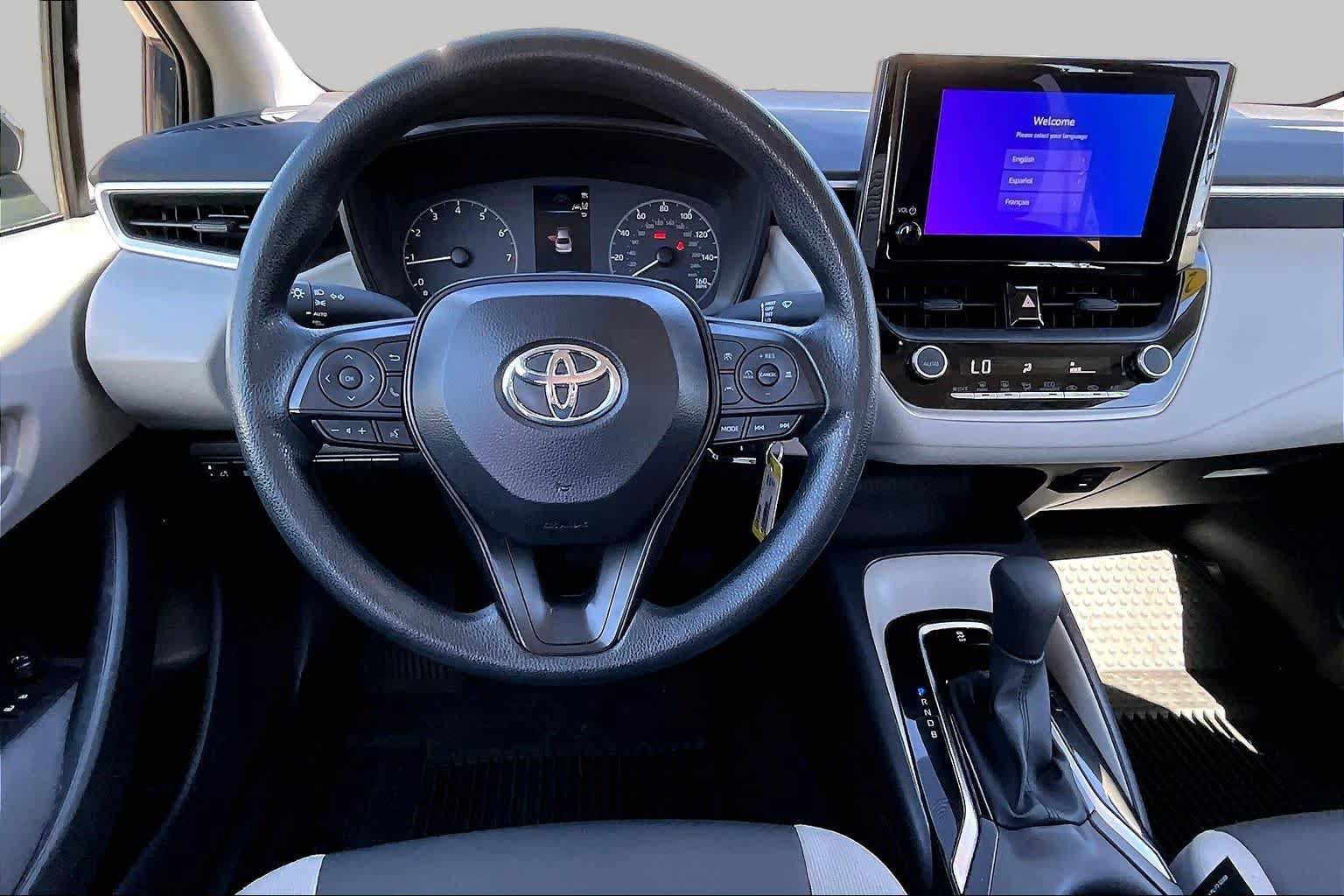 Certified 2025 Toyota Corolla LE FWD image 5