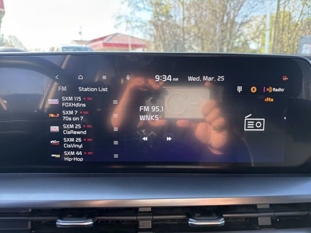 Certified 2025 Kia Telluride S image 16