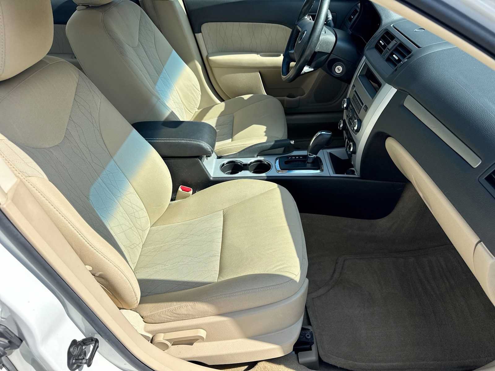 Used 2010 Mercury Milan FWD image 20