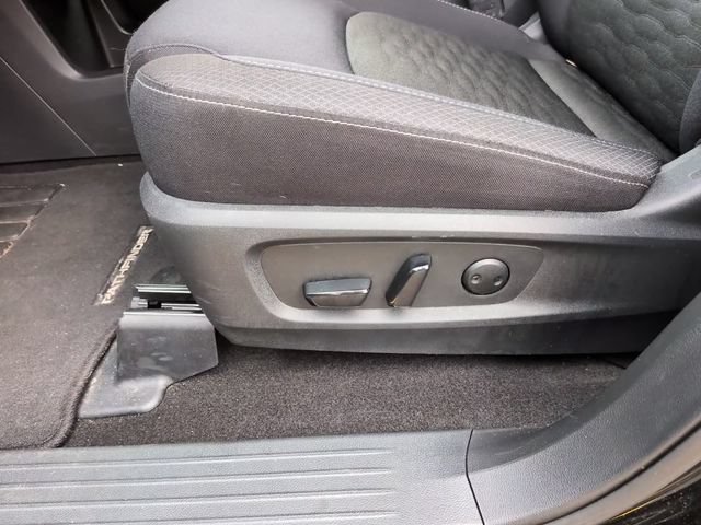 Used 2025 Nissan Pathfinder SV AWD/4WD image 12