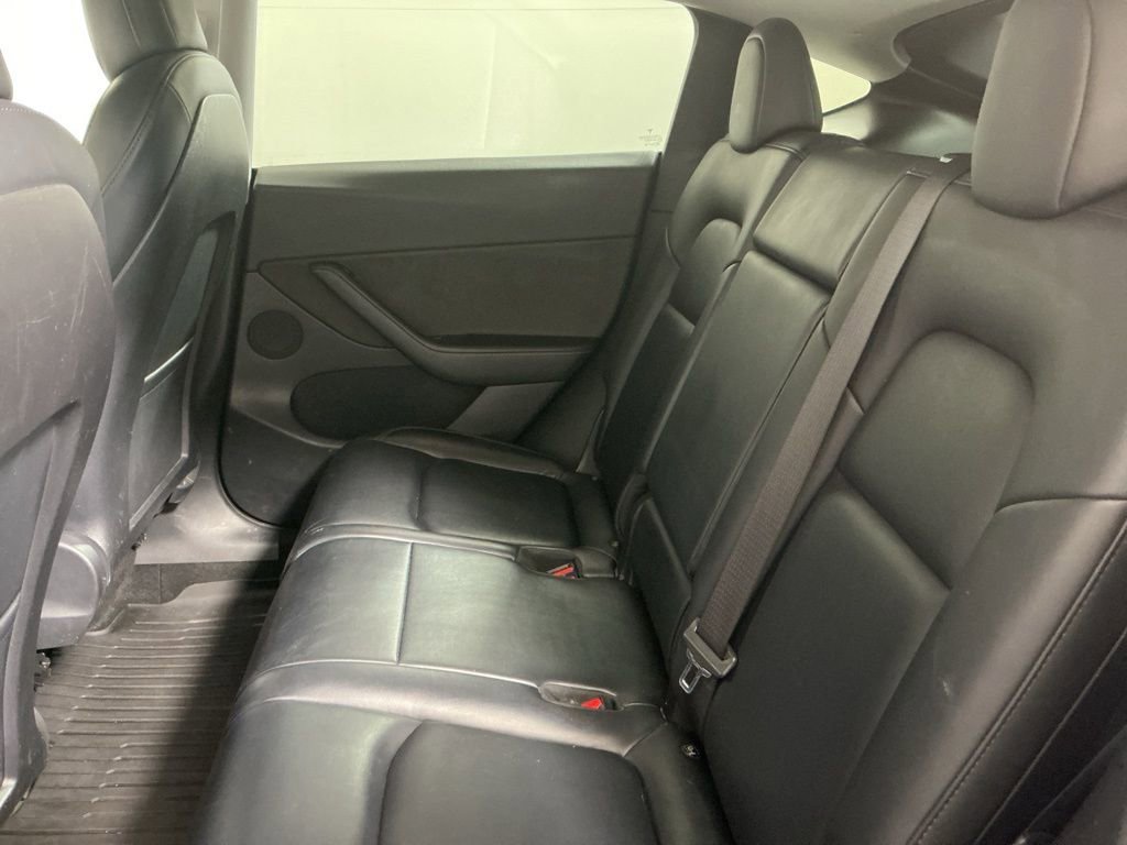 Used 2021 Tesla Model Y Long Range image 26