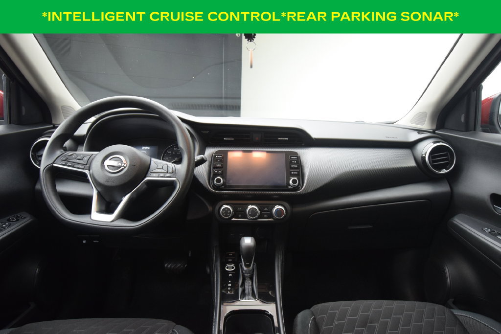 Used 2023 Nissan Kicks SV FWD image 3