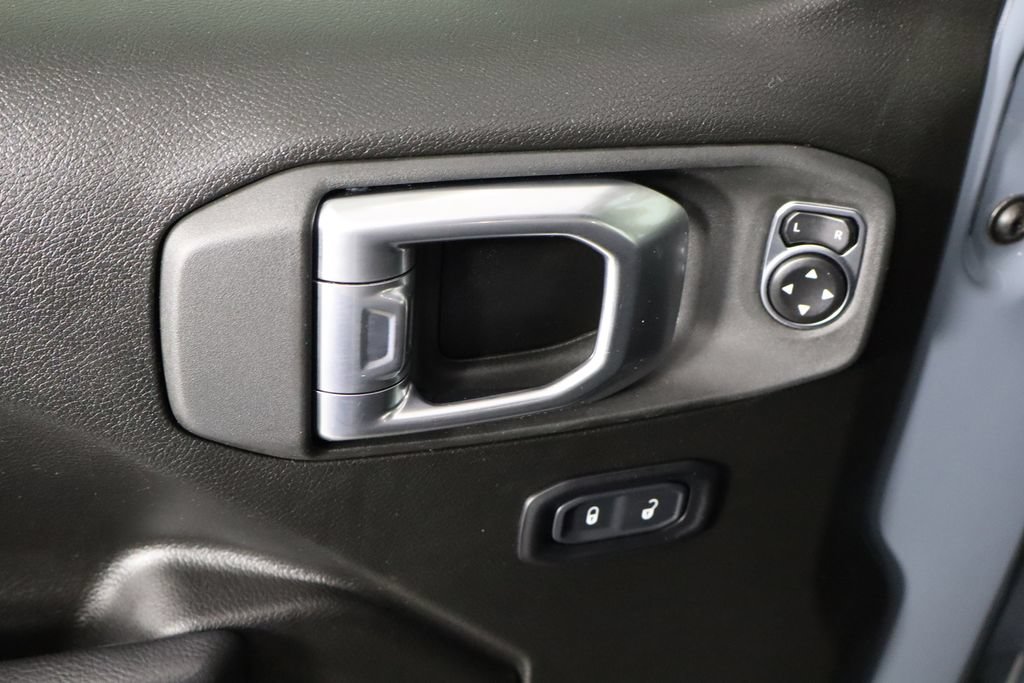 Used 2024 Jeep Wrangler Sport AWD/4WD image 19