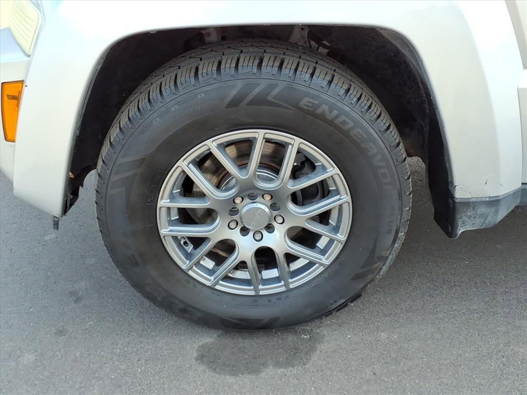 Used 2009 Jeep Liberty Sport w/ Popular Equipment Group AWD/4WD image 9