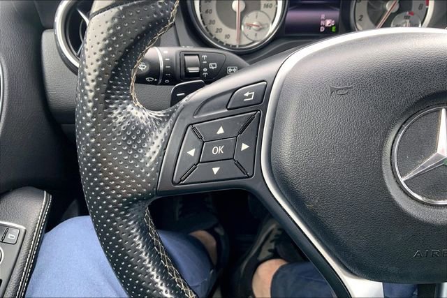 Used 2015 Mercedes-Benz GLA 250 4MATIC image 21