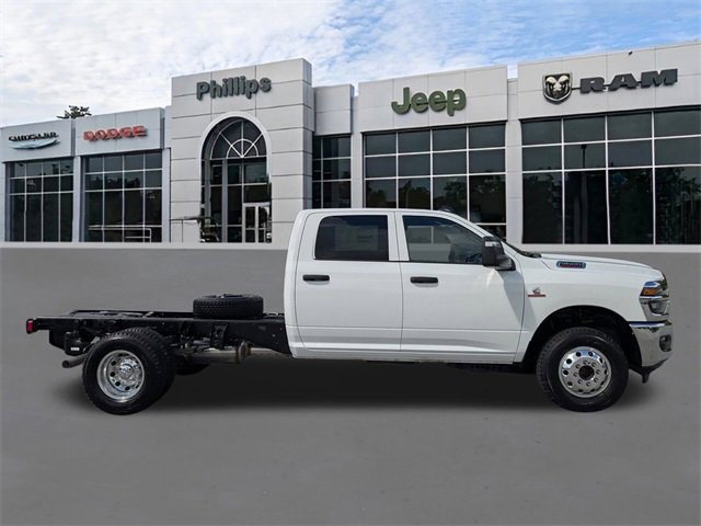 New 2026 RAM 3500 Tradesman w/ Chrome Appearance Group image 2
