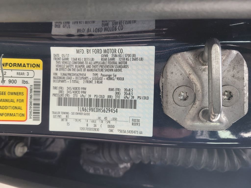 Used 2017 Lincoln Continental Reserve w/ Luxury Package image 44