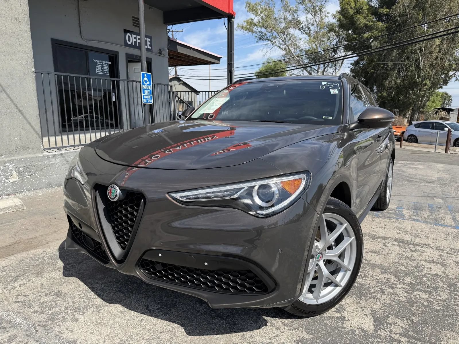 Used 2018 Alfa Romeo Stelvio Sport w/ Quick Order Package 22J Sport AWD/4WD image 1