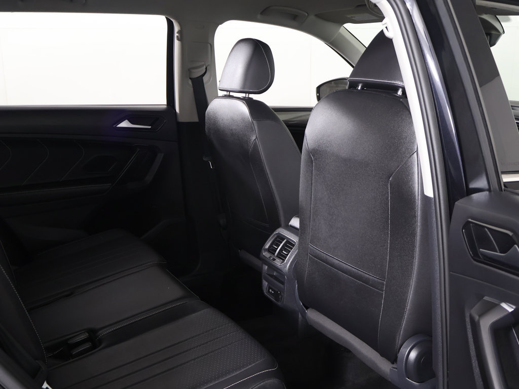 Used 2023 Volkswagen Tiguan SE AWD/4WD image 26