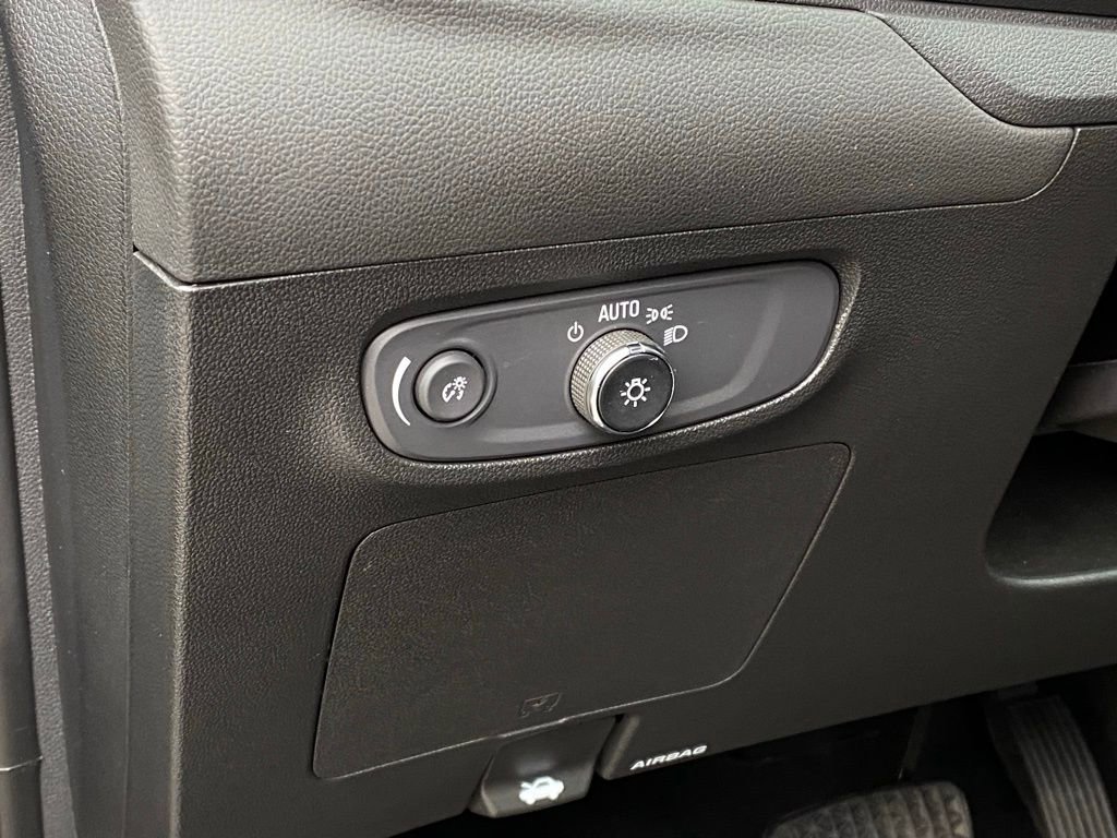 Used 2026 Buick Encore GX Sport Touring image 12