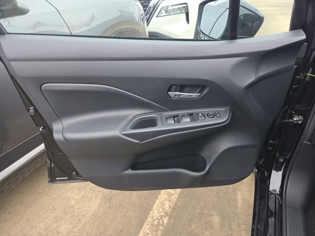 Used 2025 Nissan Versa SV w/ Trunk Package image 9