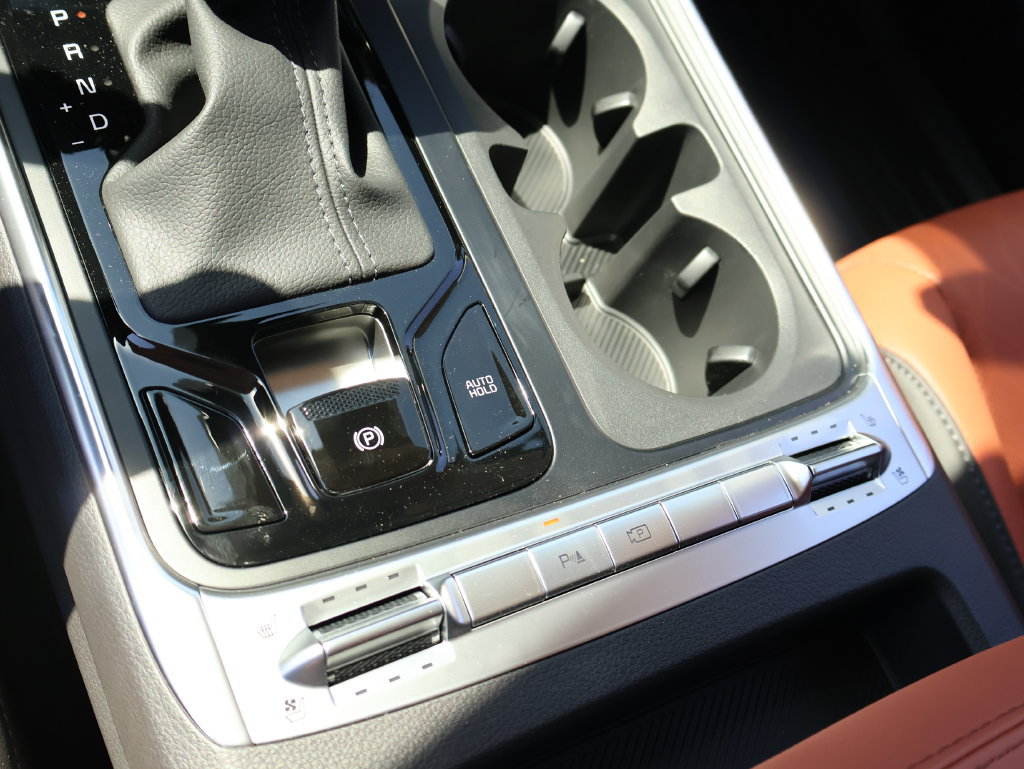 New 2027 Kia Carnival SX w/ Dark Edition Package FWD image 31
