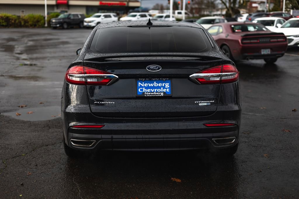 Used 2020 Ford Fusion Titanium image 31