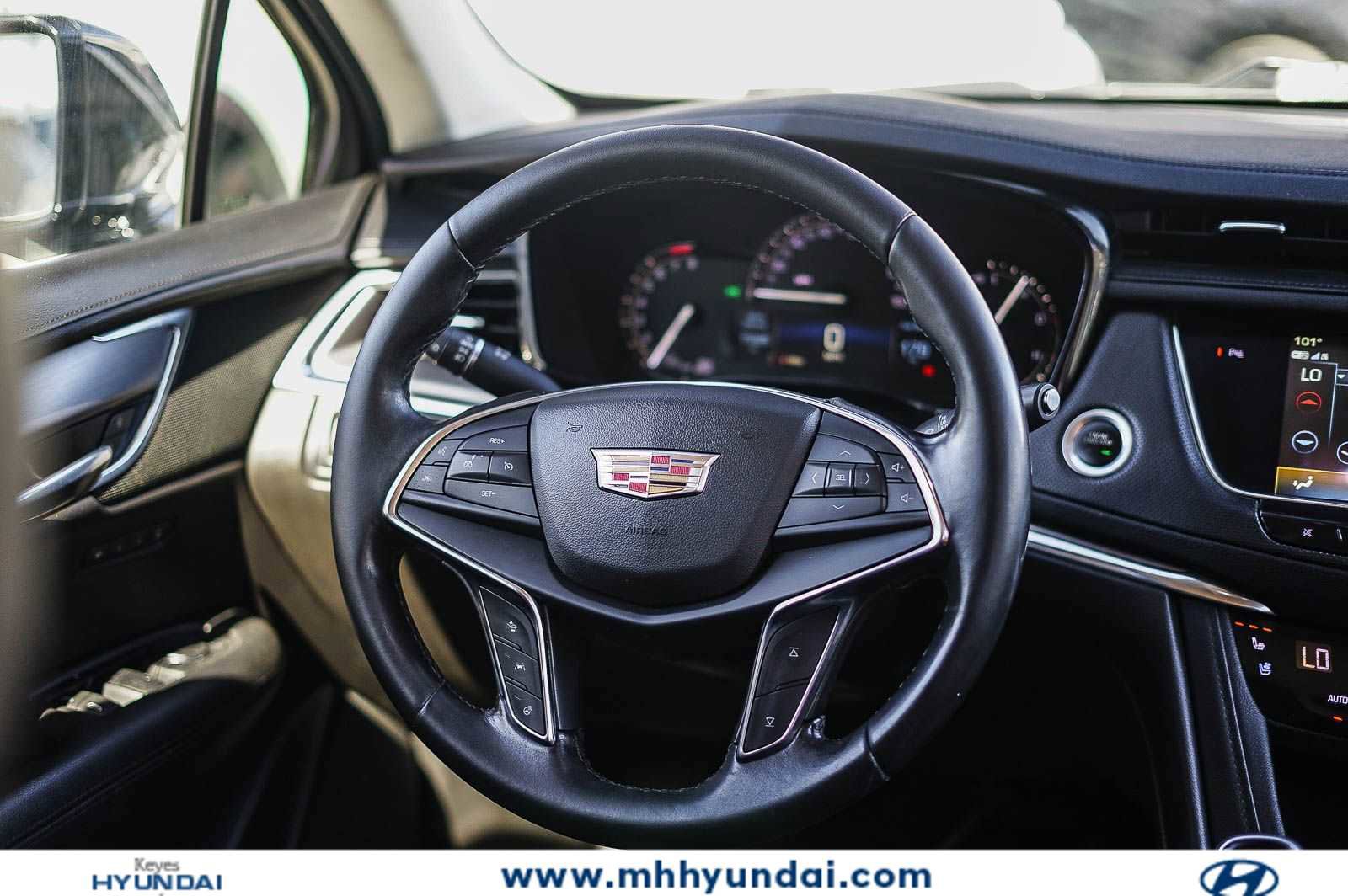 Used 2019 Cadillac XT5 Premium Luxury FWD image 16