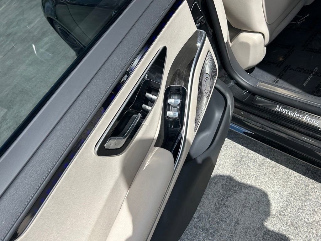 Used 2023 Mercedes-Benz S 500 S 500 image 42