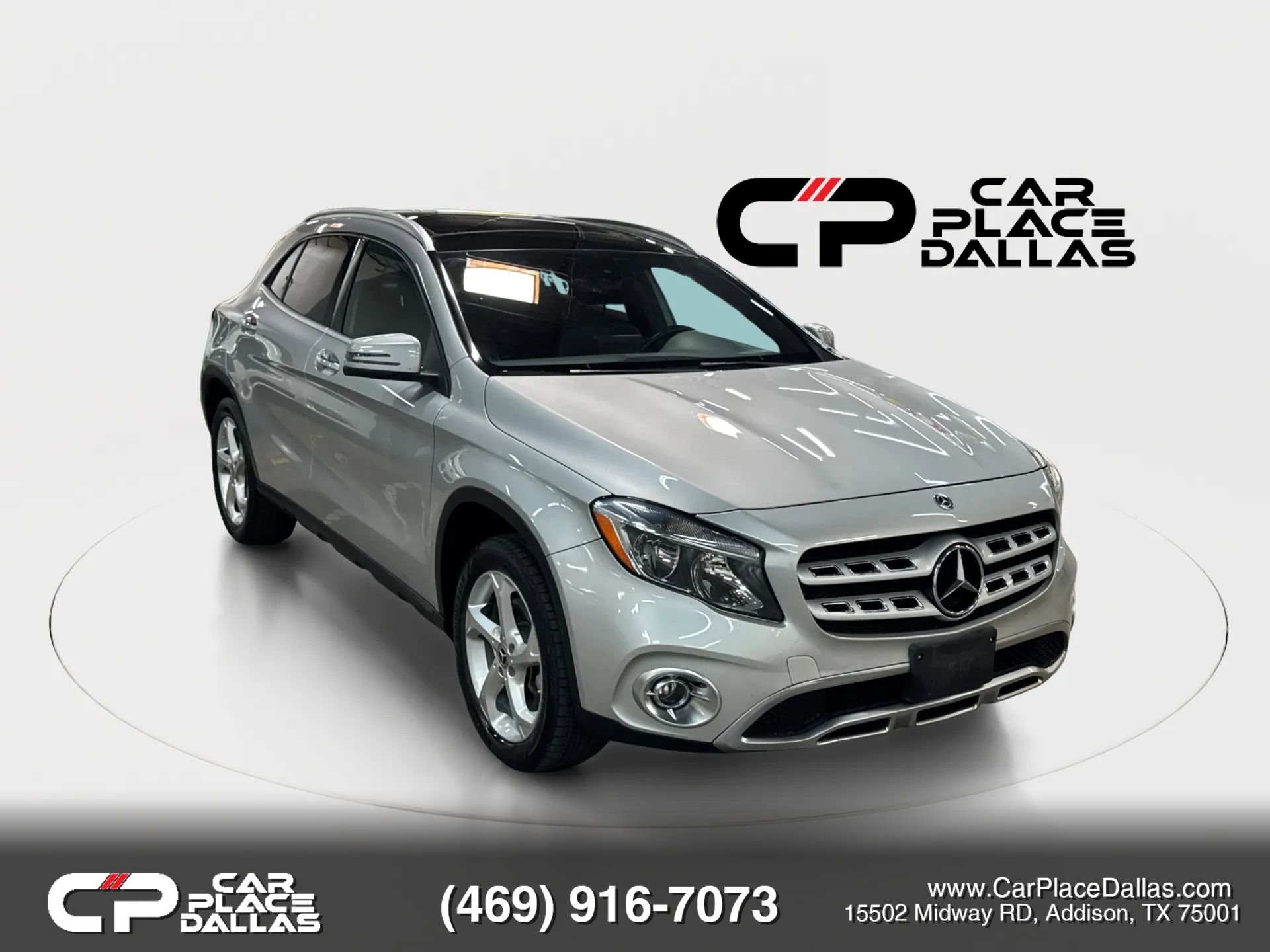 Used 2018 Mercedes-Benz GLA 250 4MATIC w/ Premium Package image 2