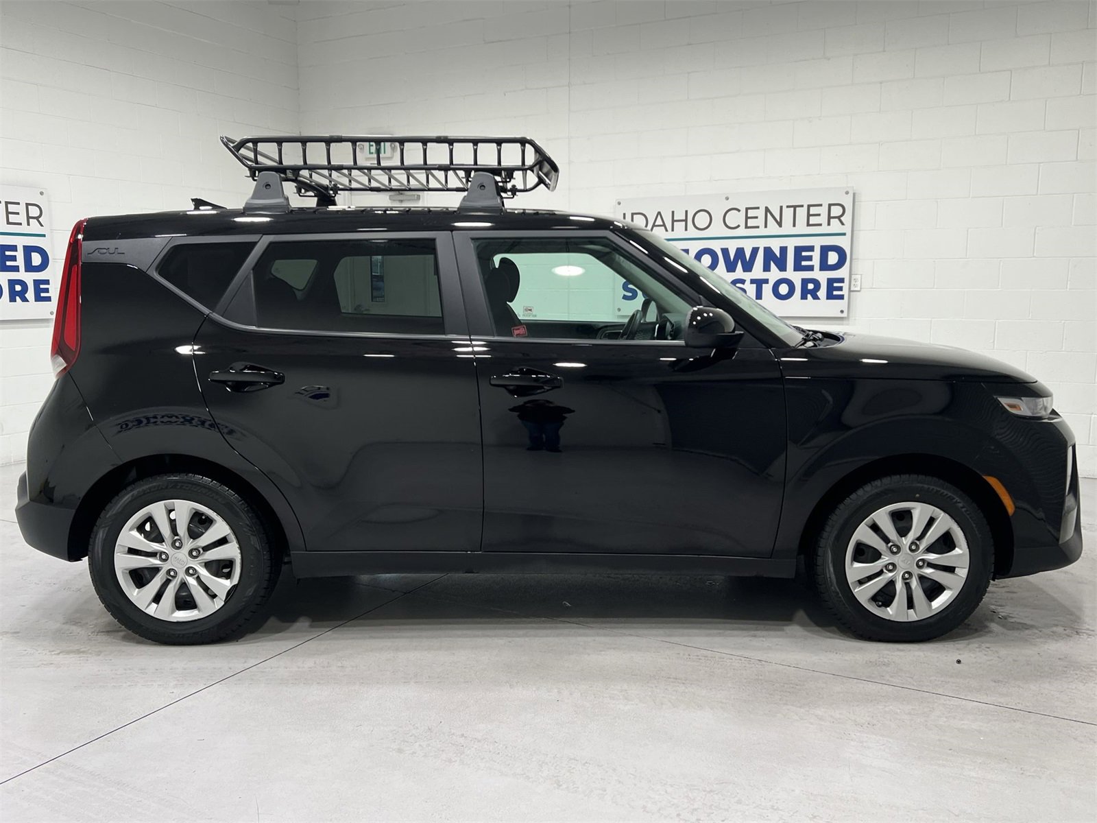 Used 2020 Kia Soul LX image 9