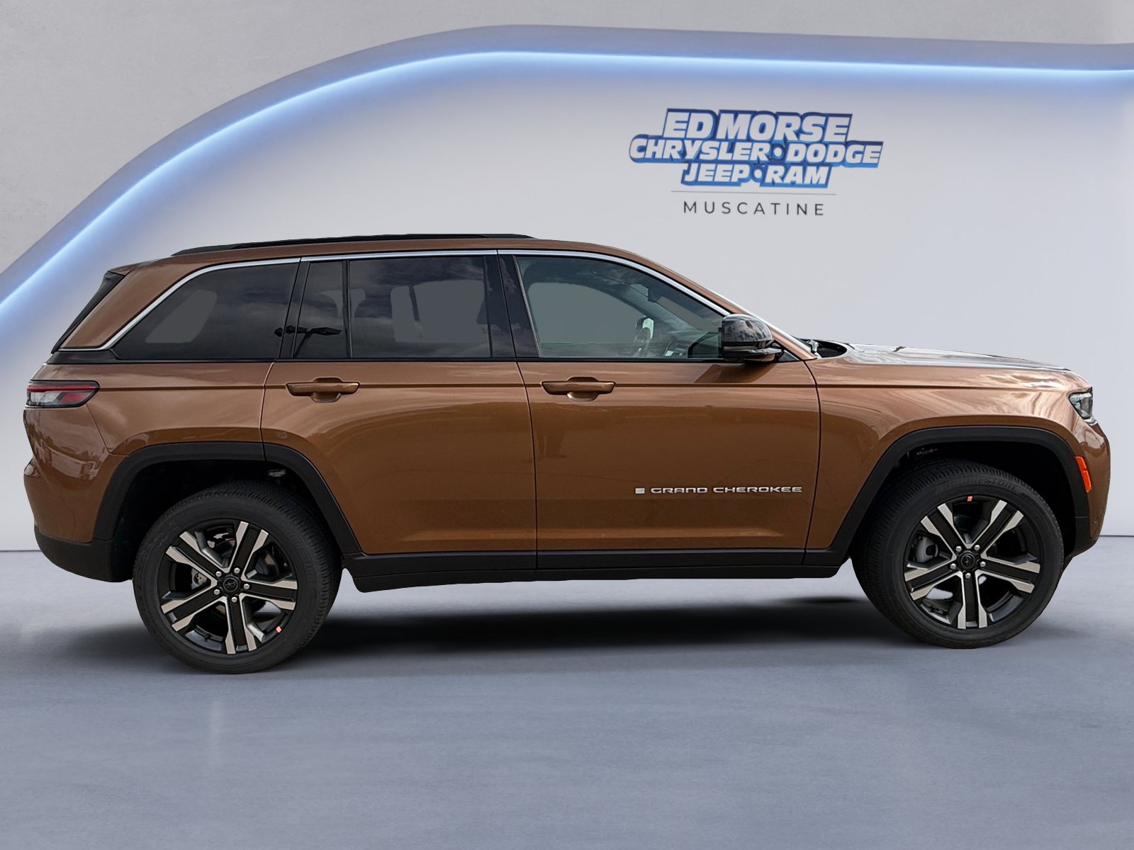 New 2027 Jeep Grand Cherokee Limited AWD/4WD image 6
