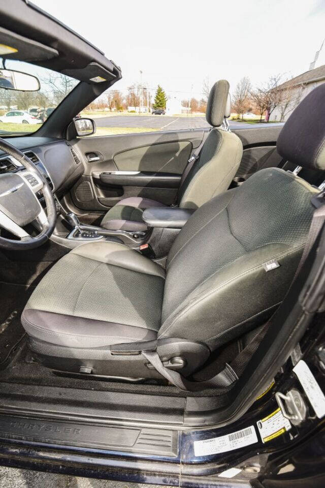 Used 2012 Chrysler 200 Touring FWD image 38