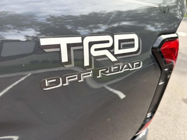 Certified 2025 Toyota Tacoma TRD Off-Road AWD/4WD image 32