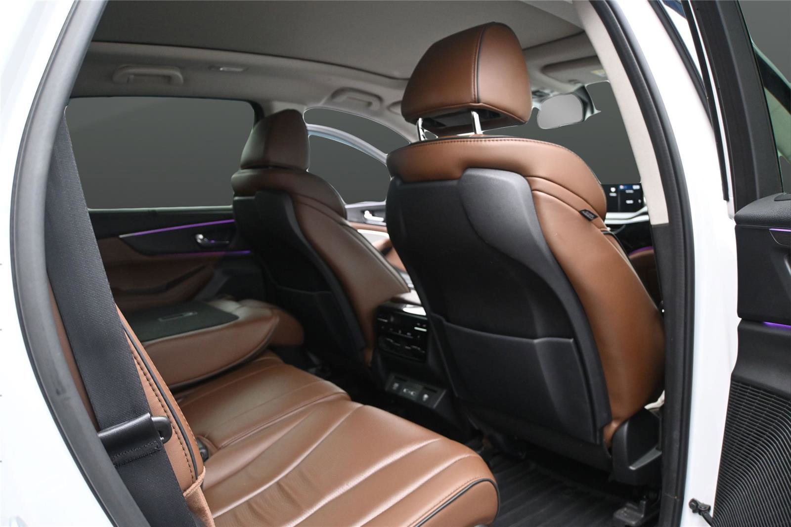 Certified 2023 Acura MDX SH-AWD w/ Advance Package image 15