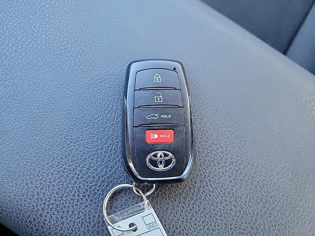 Used 2025 Toyota Camry LE image 23