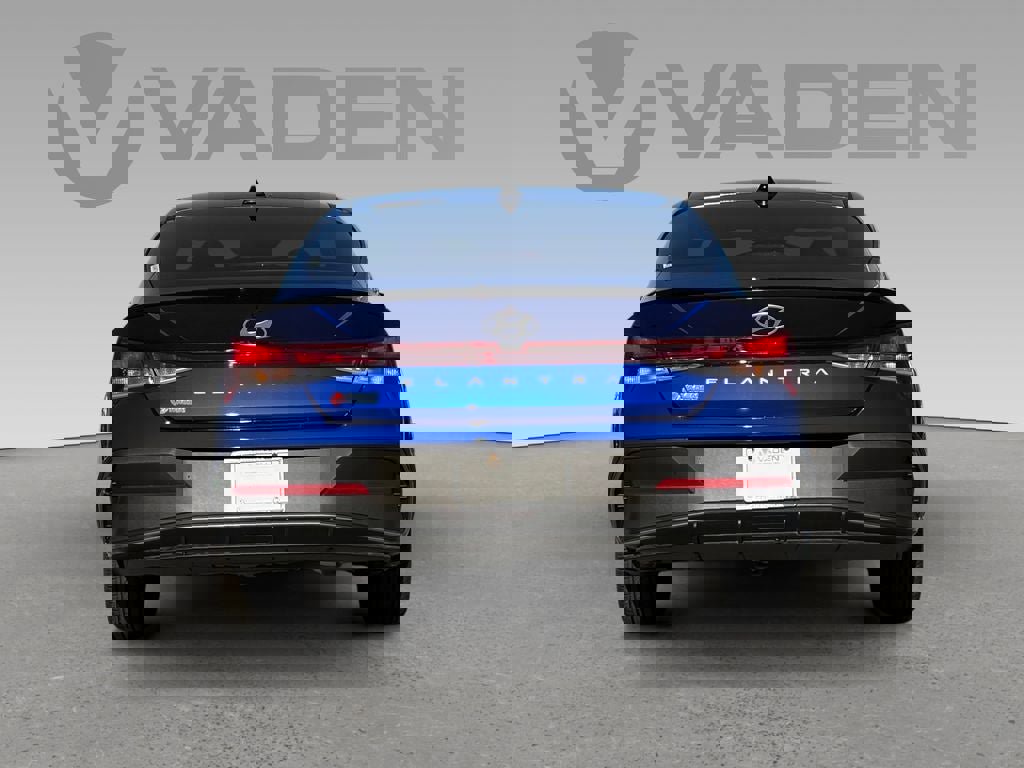 New 2025 Hyundai Elantra Sport image 18