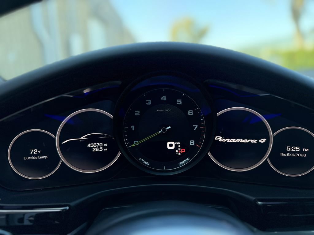 Used 2018 Porsche Panamera 4 w/ Premium Package AWD/4WD image 37