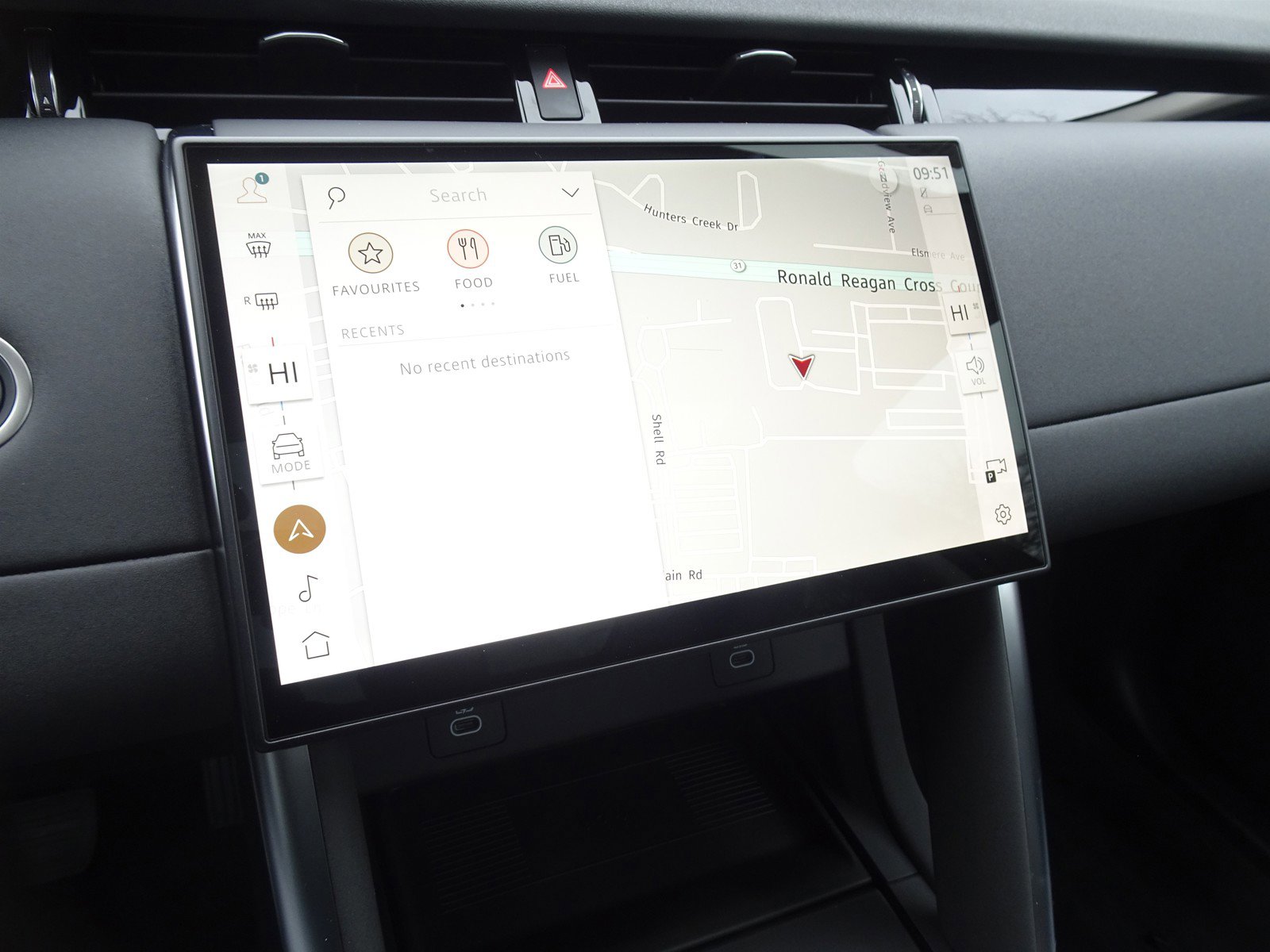 New 2025 Land Rover Discovery Sport S image 20