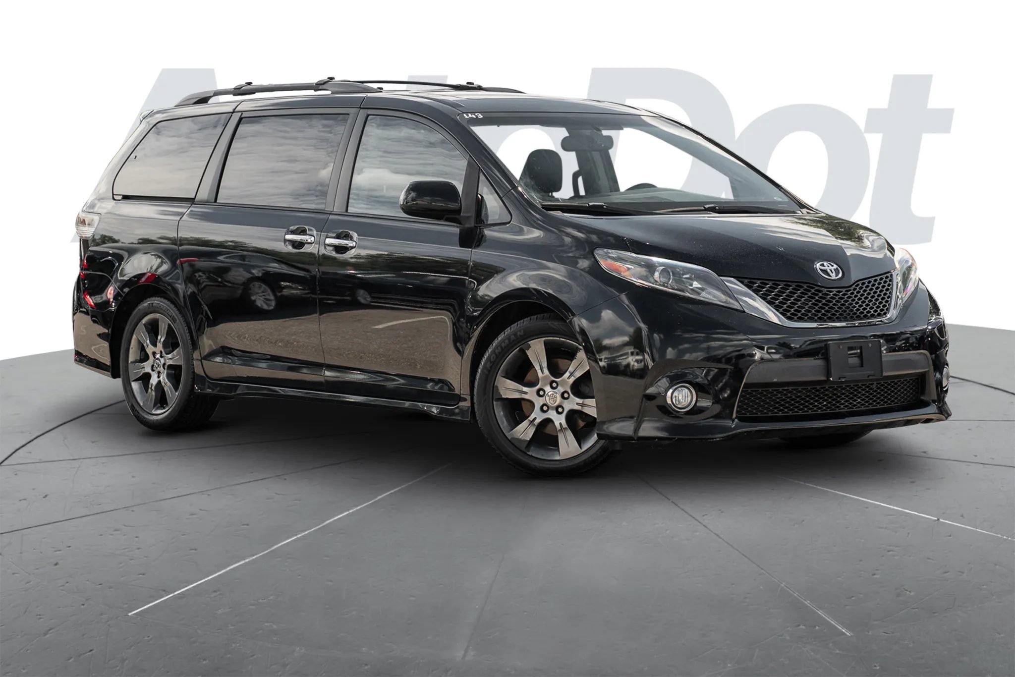 Used 2015 Toyota Sienna SE