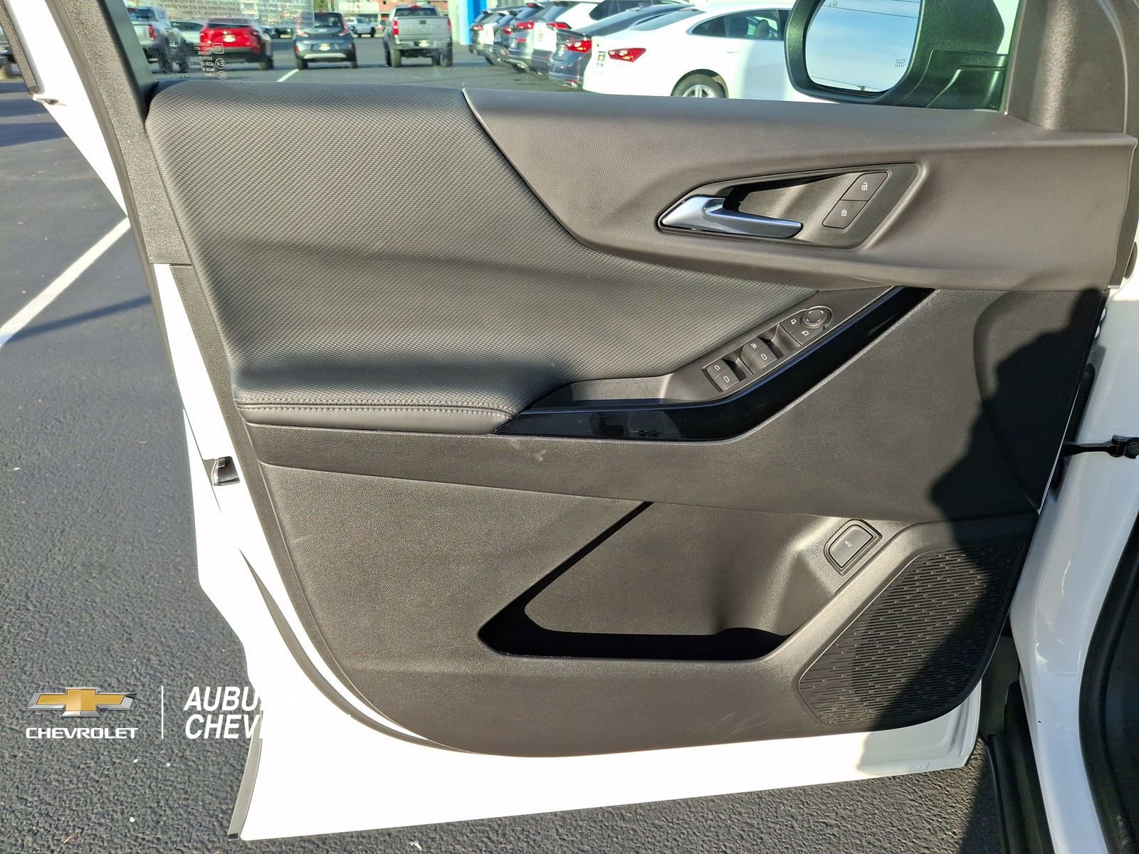 Used 2026 Chevrolet Equinox LT w/ Convenience Package II image 15