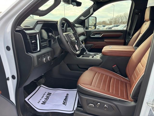 New 2026 GMC Sierra 3500 Denali Ultimate w/ LPO, Black Badging Package image 11