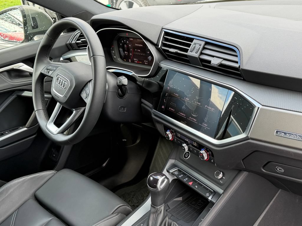 Certified 2025 Audi Q3 2.0T Premium w/ Convenience Package AWD/4WD image 13
