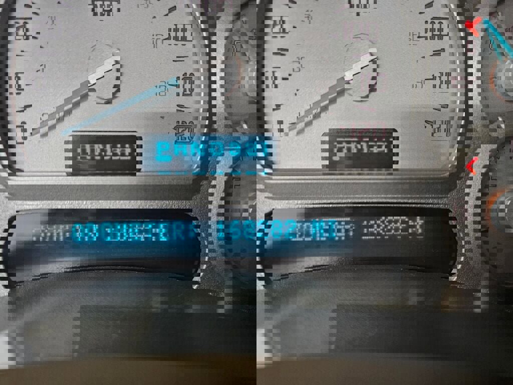 Used 2004 Buick Rainier CXL image 16