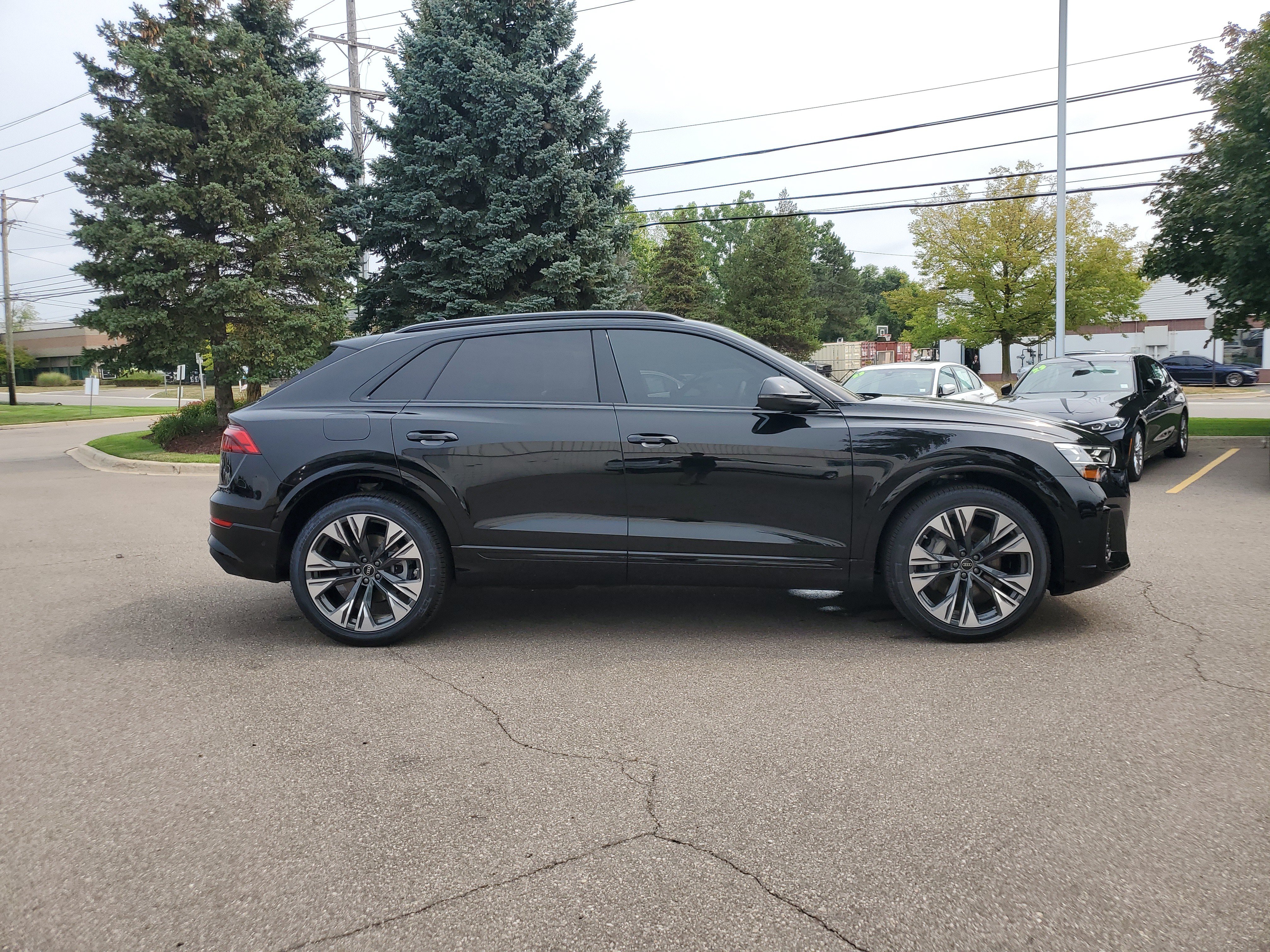 Used 2025 Audi Q8 Prestige AWD/4WD image 6
