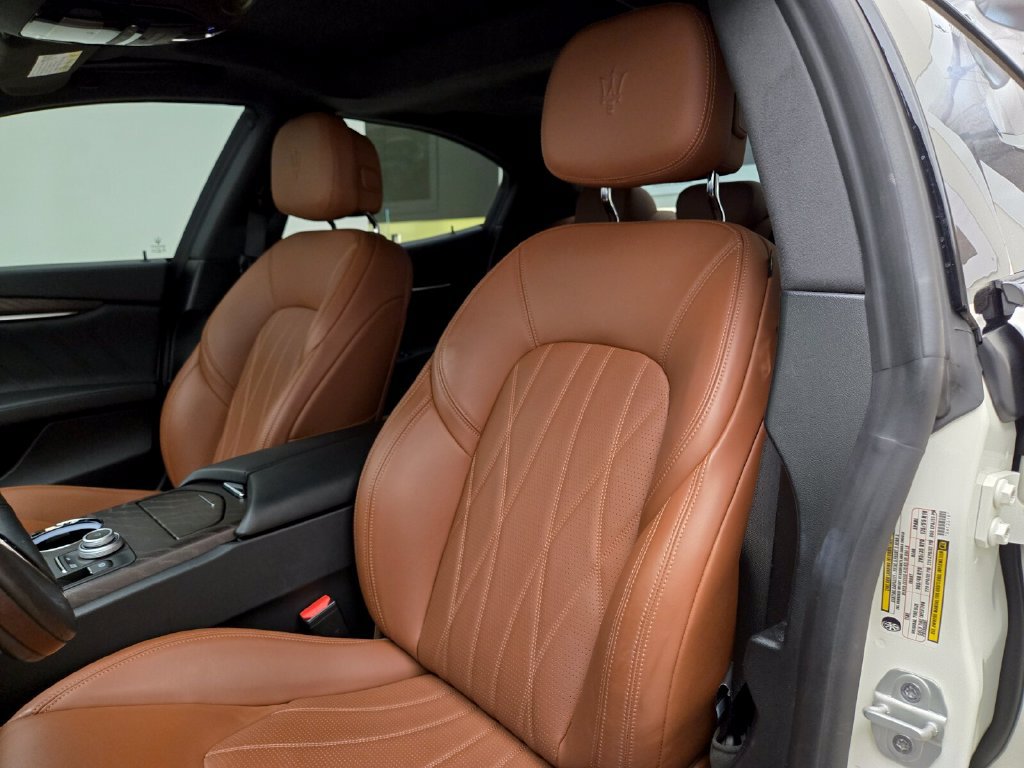 Certified 2023 Maserati Ghibli Modena RWD image 30