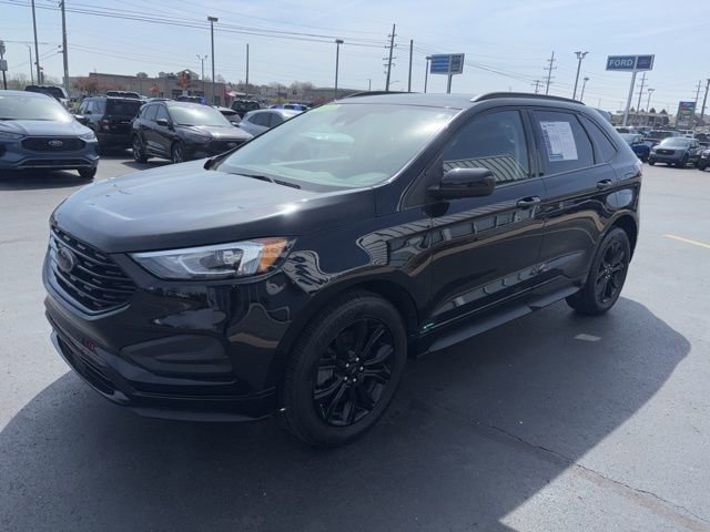 Used 2023 Ford Edge SE w/ Black Appearance Package AWD/4WD image 17
