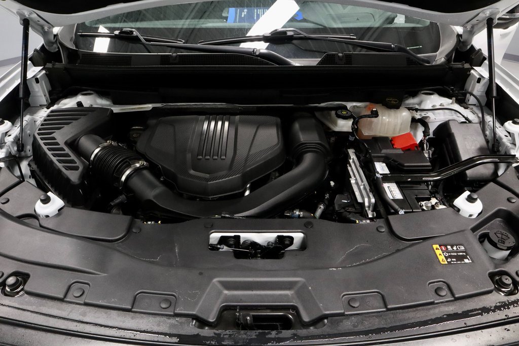 Used 2025 GMC Acadia Elevation image 17