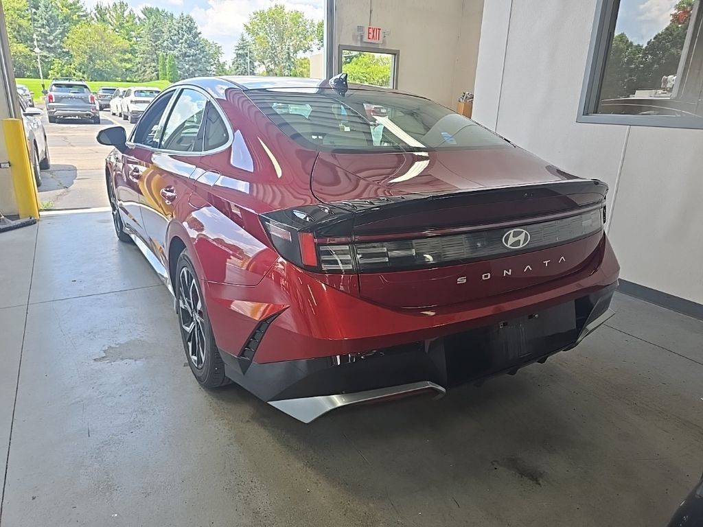 Used 2024 Hyundai Sonata SEL FWD image 3