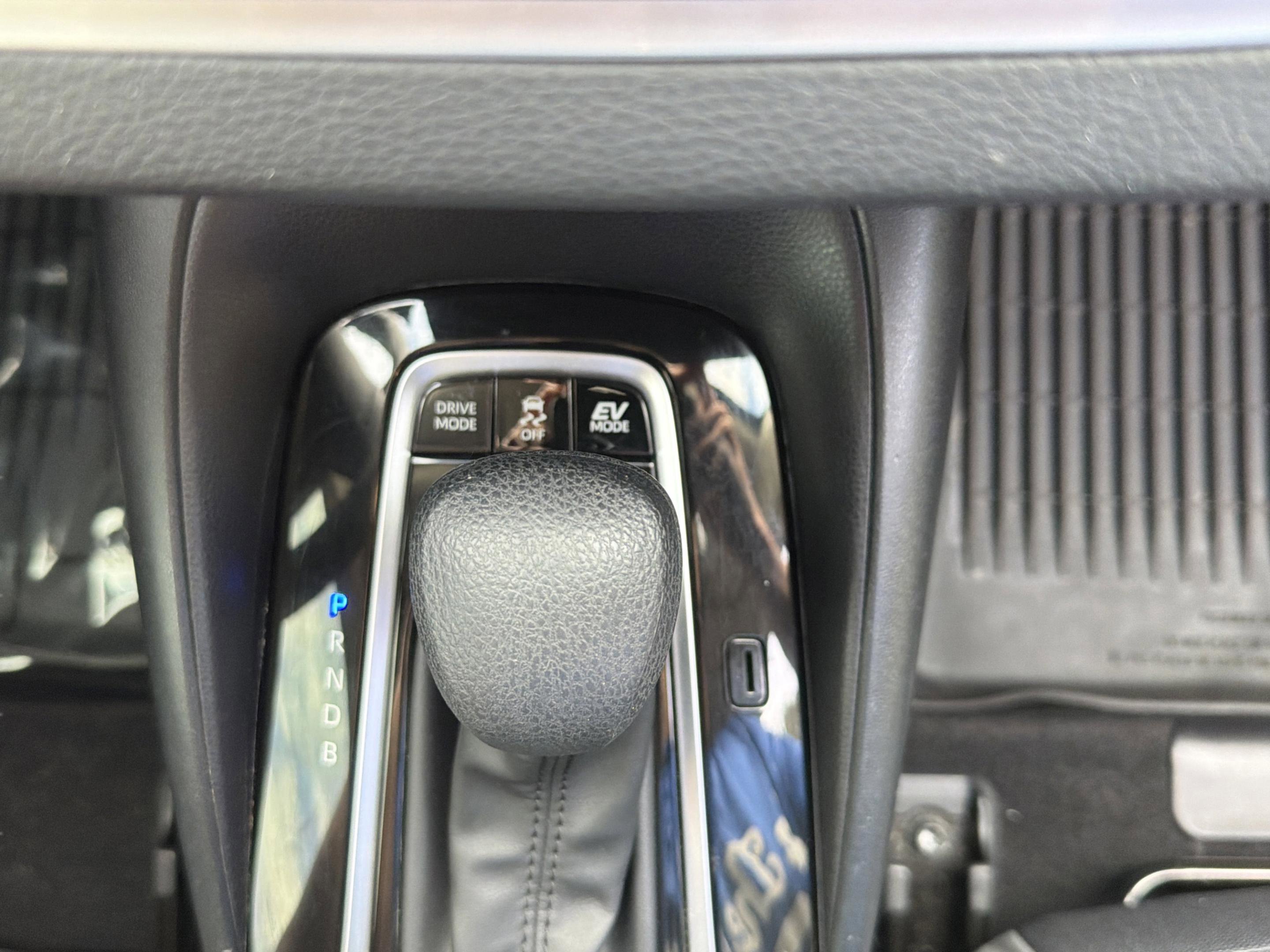 Used 2024 Toyota Corolla LE FWD image 10