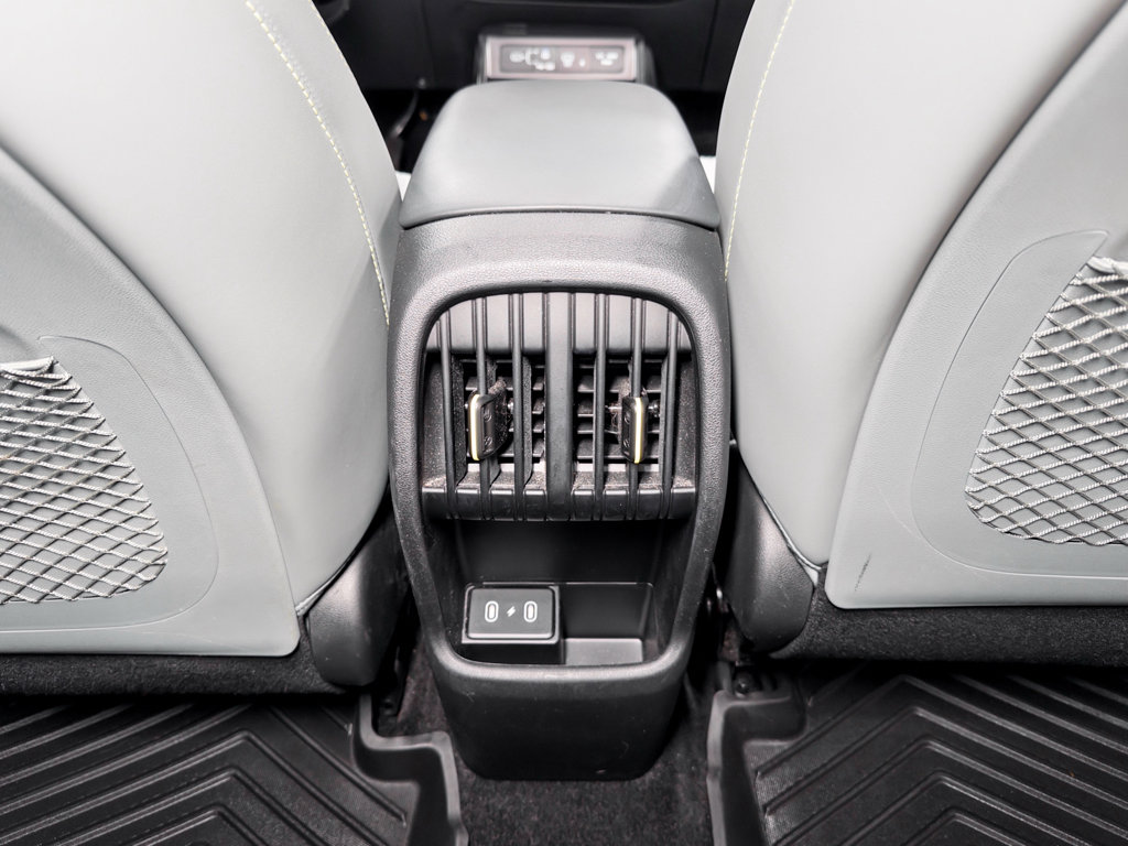 Used 2024 Hyundai Kona Limited FWD image 22