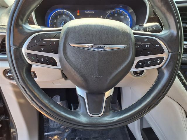 Used 2022 Chrysler Pacifica Limited image 16