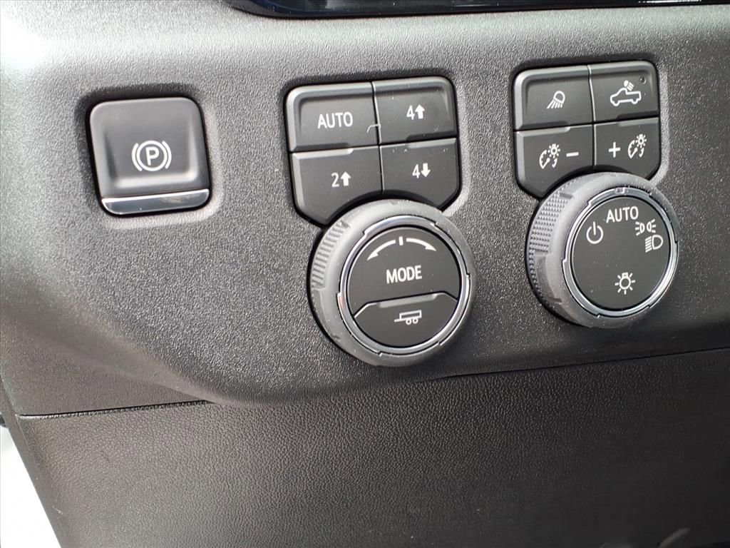 New 2026 Chevrolet Silverado 1500 LT w/ Texas Edition Plus image 9